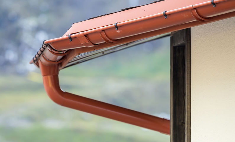 The Advantages of Seamless Gutters – Are They Worth the Extra Cost?