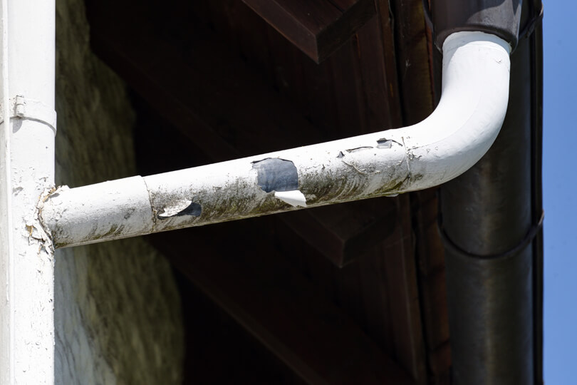 Repair or Replace Your Gutters? Four Signs it’s Time to Upgrade