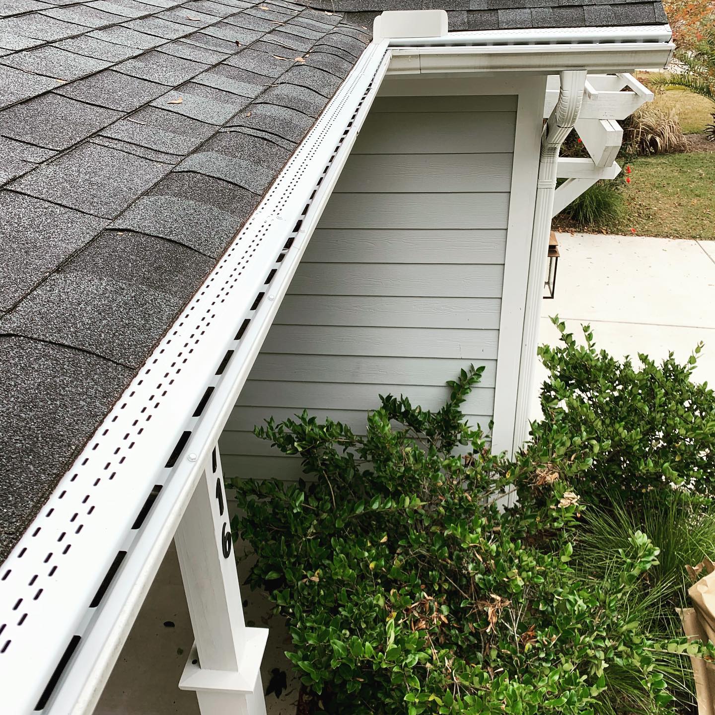 Why Seamless Gutters Matter in Lowcountry Drainage Design